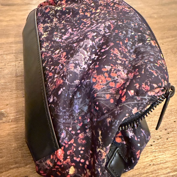 large patagonia backpack Refugio Day Pack 32L Blue Sage Disney: Glow Face Pumpkin Discount Exclusion Brand Color:Tibetan Orange/Asphalt Grey so leave it at
